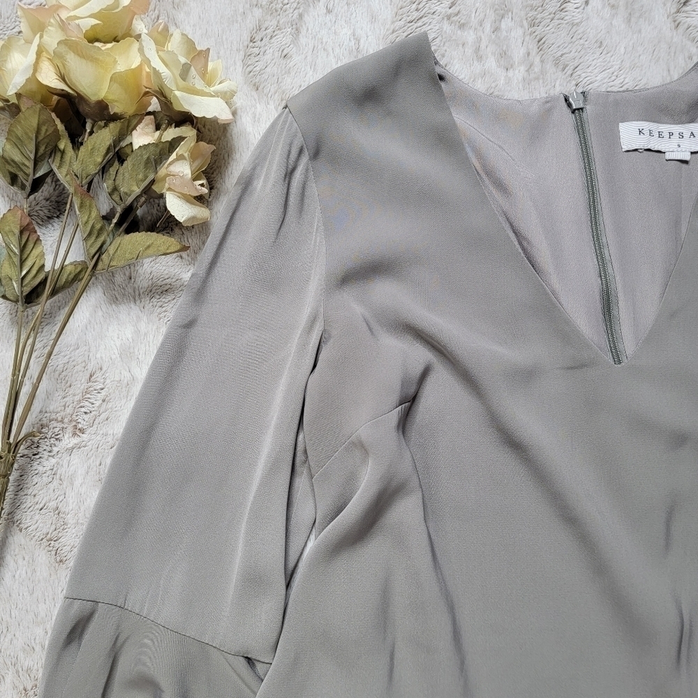 Keepsake The Label Gray Bell Sleeve V Neck Cropped Top Size S - Picture 4 of 9